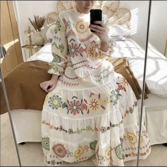 ZARA Bloggers Fave NWT Ecru Multi EMBROIDERED DRESS - Picture 9 of 9